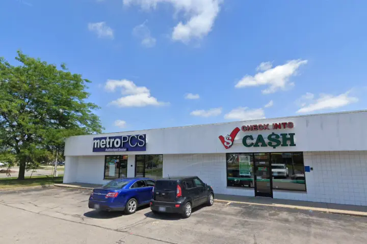 Metro by T-Mobile 3990 Bay Rd