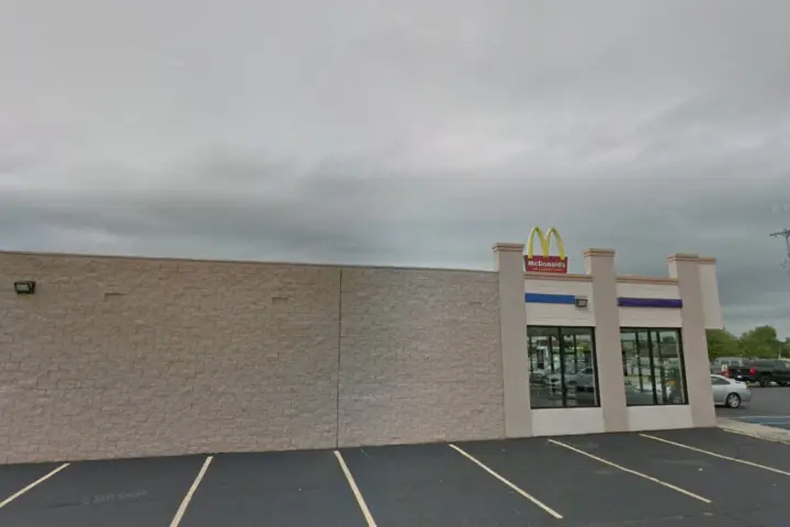 Metro by T-Mobile 4119 W Pierson Rd