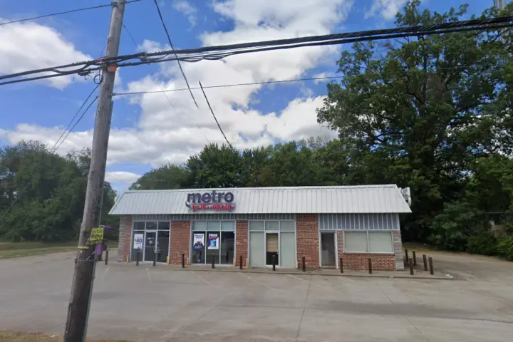 Metro by T-Mobile 4326 Cane Run Rd