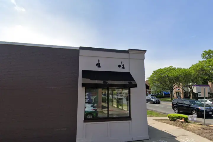 Metro by T-Mobile 455 Sumner Ave