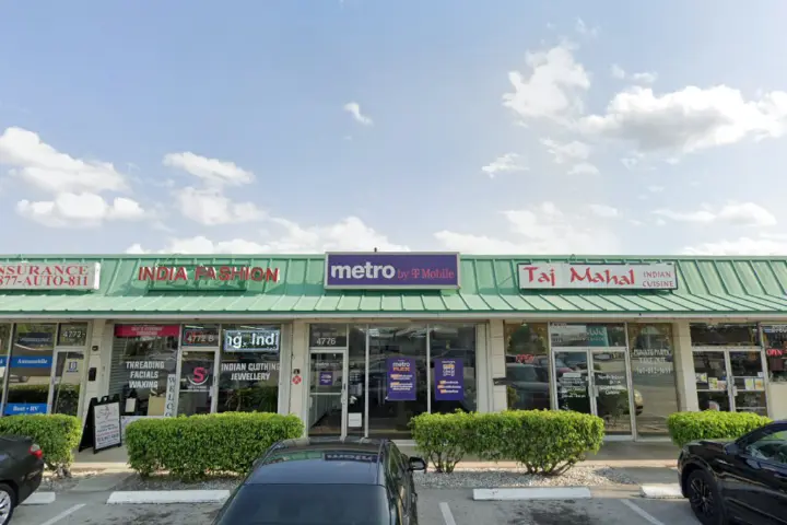 Metro by T-Mobile 4776 Okeechobee Blvd