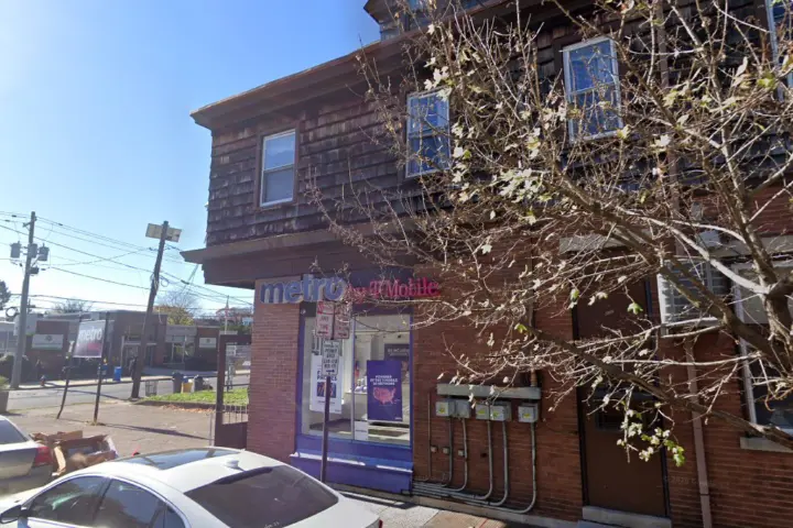 Metro by T-Mobile 478 Hamilton Ave