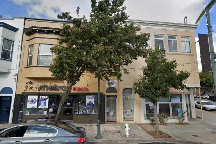 Metro by T-Mobile 4910 3rd St