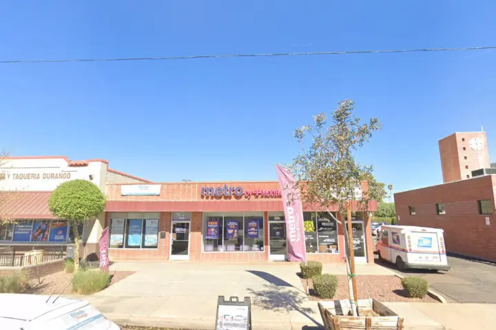 Metro by T-Mobile 506 E Monroe Ave