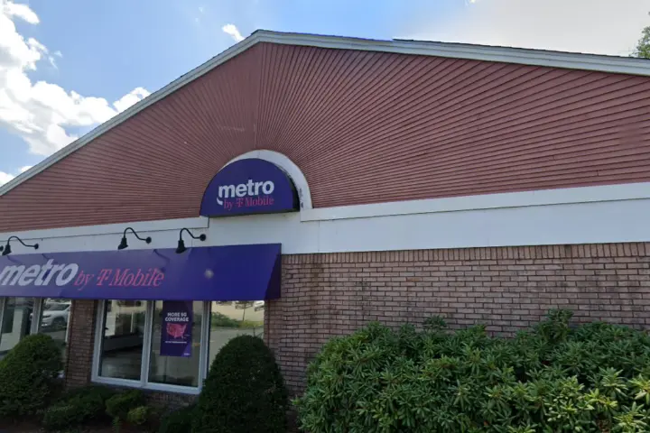 Metro by T-Mobile 51 Pond St