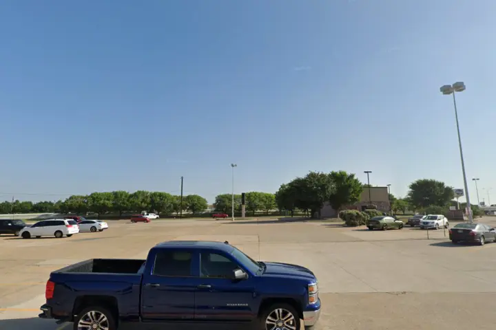 Metro by T-Mobile 510 W Interstate 30