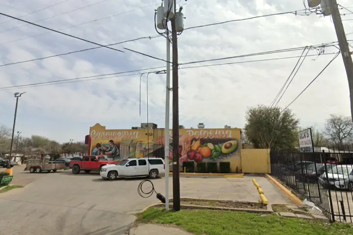 Metro by T-Mobile 5302 Singleton Blvd