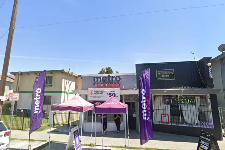 Metro by T-Mobile 5414 Compton Ave