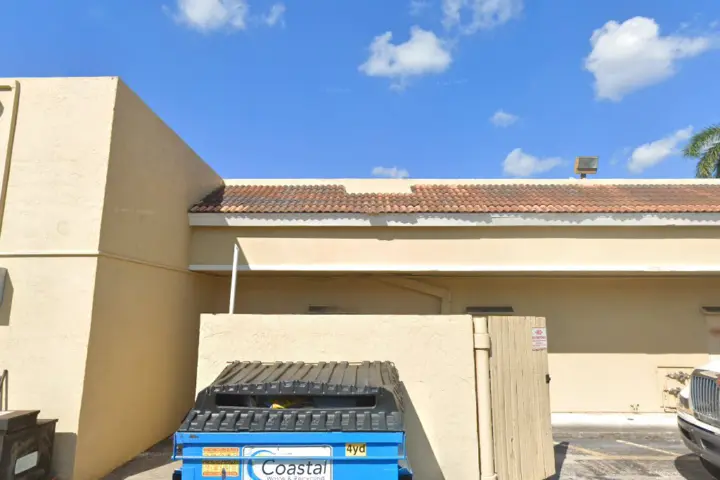 Metro by T-Mobile 5558 W Sample Rd