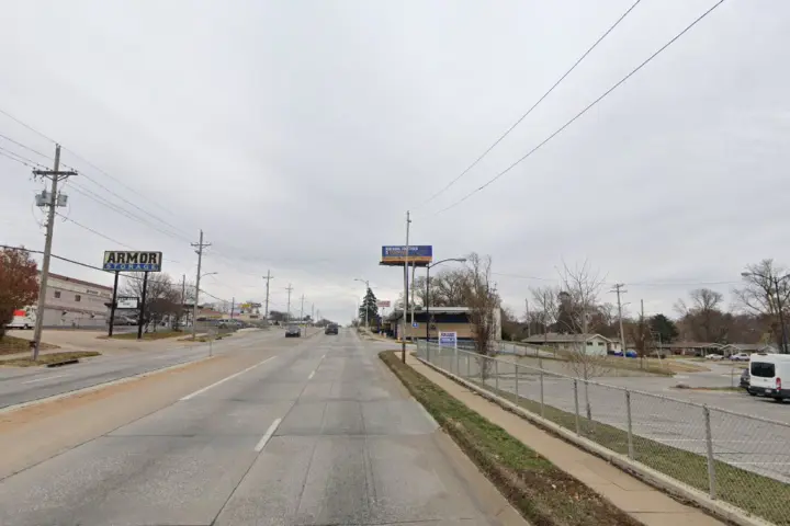 Metro by T-Mobile 5921 Ames Ave