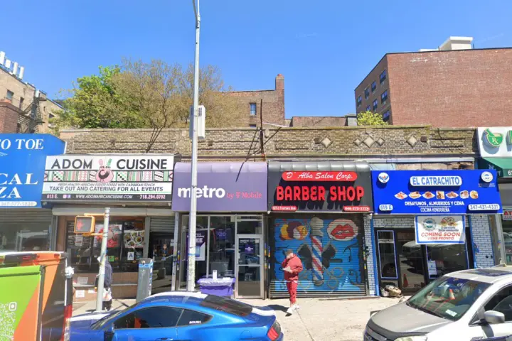Metro by T-Mobile 615 E Tremont Ave