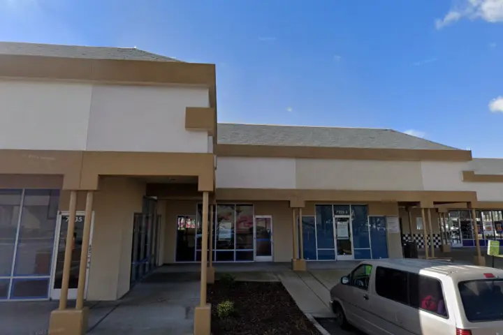 Metro by T-Mobile 7235 Franklin Blvd