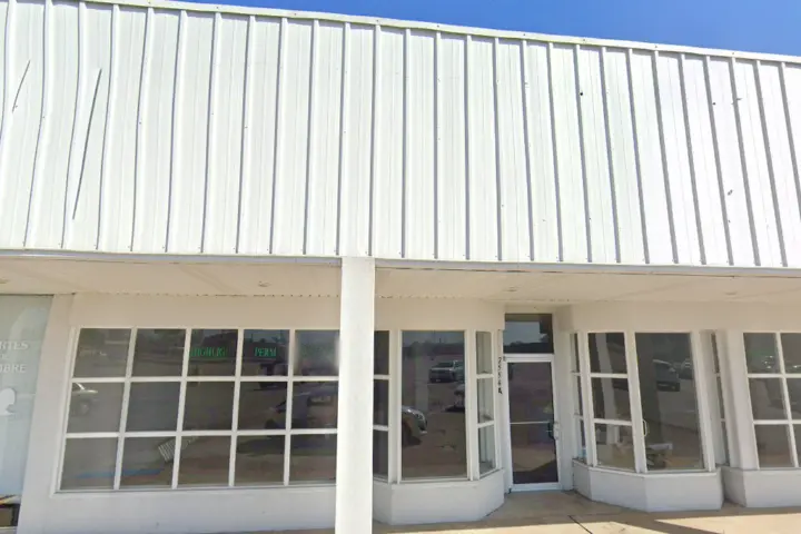 Metro by T-Mobile 7554 HIGHWAY 182 E,