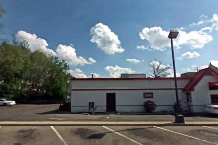 Metro by T-Mobile 806 RIVERVIEW DR,