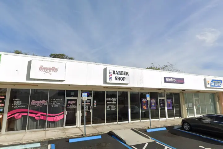 Metro by T-Mobile 92 E Blue Heron Blvd