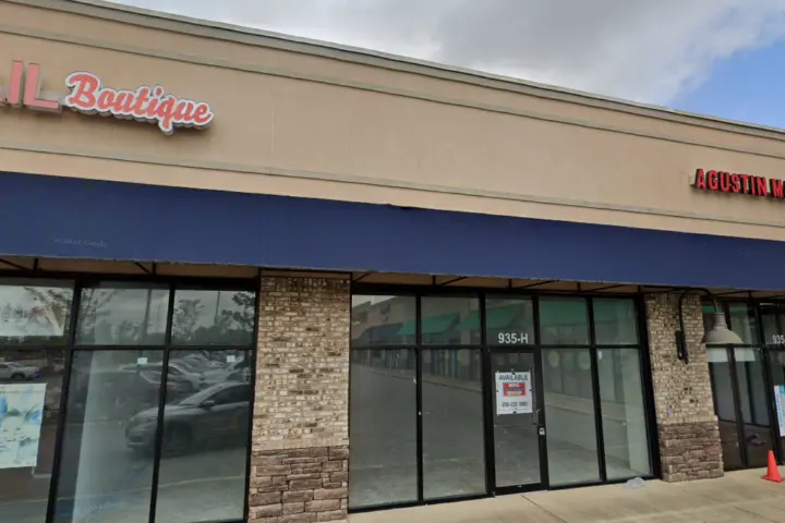 Metro by T-Mobile 935 US Highway 72 E