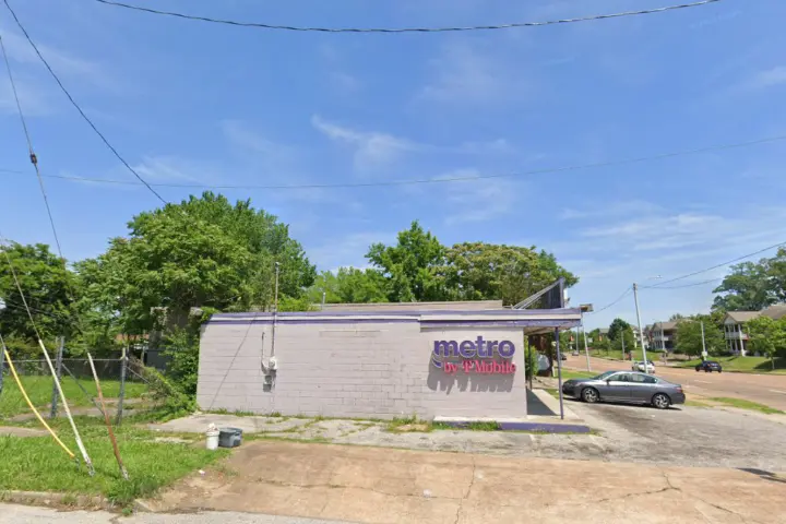 Metro by T-Mobile 964 E Eh Crump Blvd