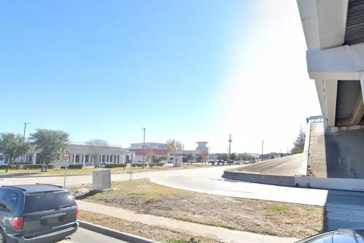 Metro by T-Mobile 9979 Beechnut St