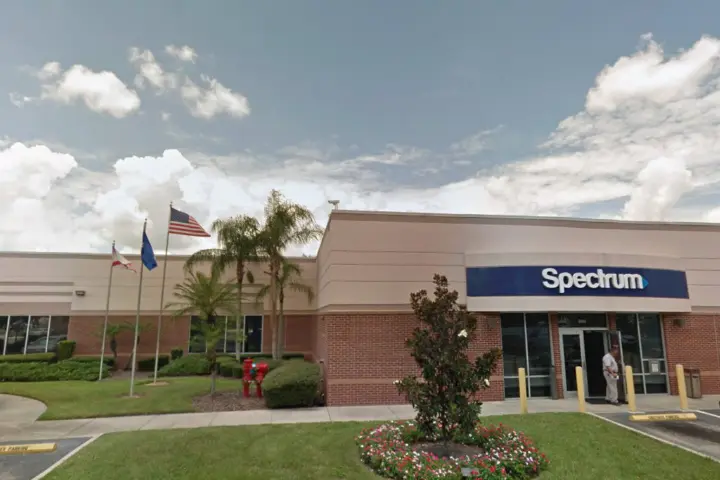 Spectrum - 1004 US Hwy 92 W