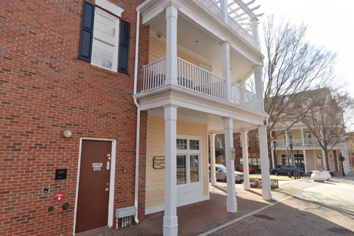 Spectrum - 1260 W Spring St