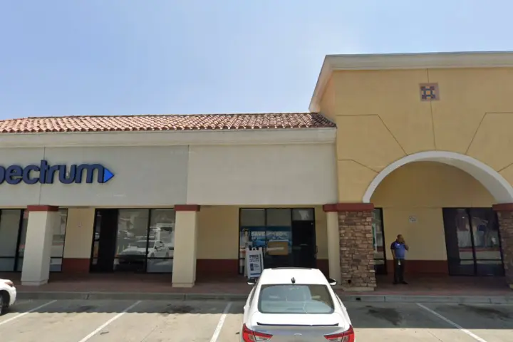 Spectrum - 1395 S Grand Ave