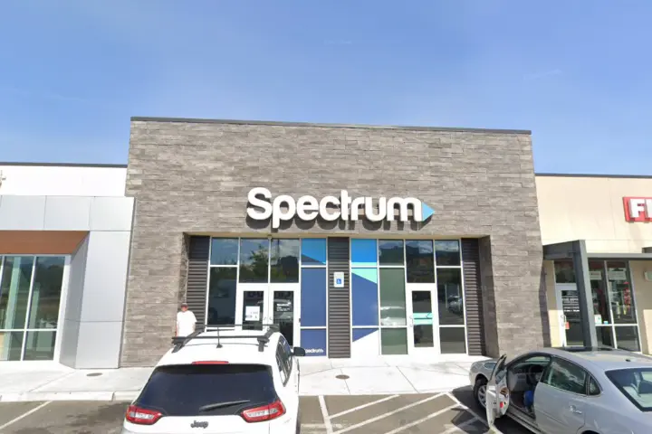 Spectrum - 1421 Center Dr