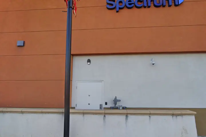 Spectrum - 15496 Whittier Blvd