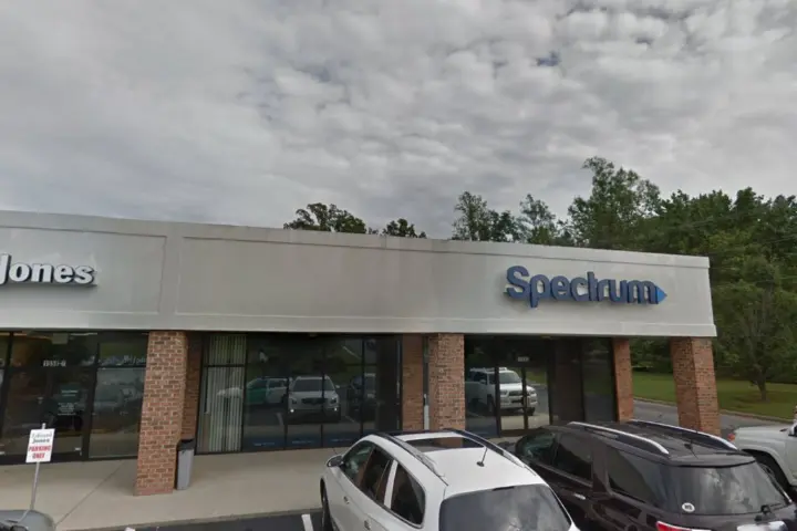Spectrum - 1558-G Freeway Dr