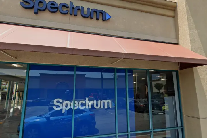 Spectrum - 2108 S Atlantic Blvd