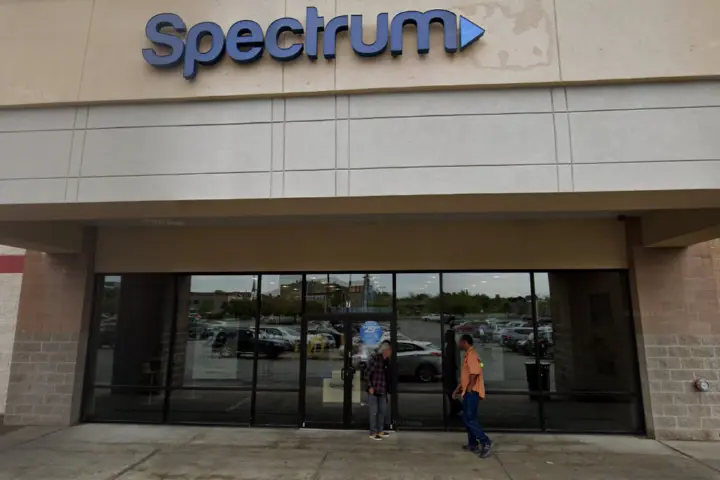 Spectrum - 219 Erie Blvd West