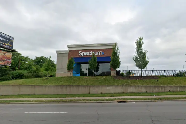 Spectrum - 2228 Delaware Ave
