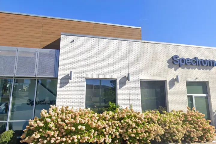 Spectrum - 2450 Nicholasville Rd