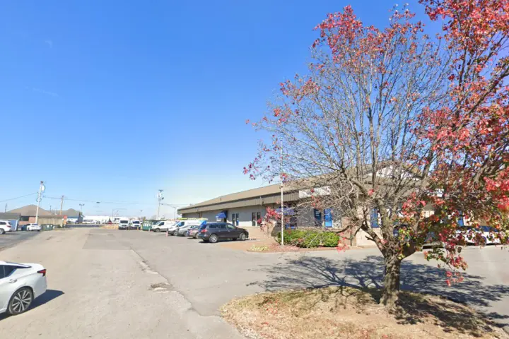 Spectrum - 250 Madison Square Dr