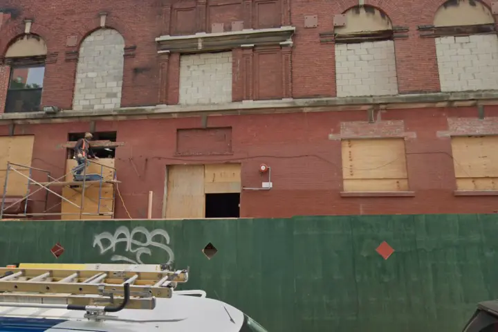 Spectrum - 256-258 W 125th St