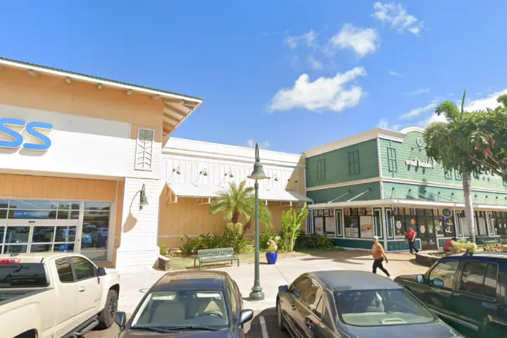 Spectrum - 335 Keawe St