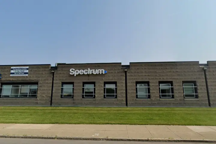 Spectrum - 355 Chicago St