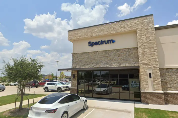 Spectrum - 3620 W University Dr