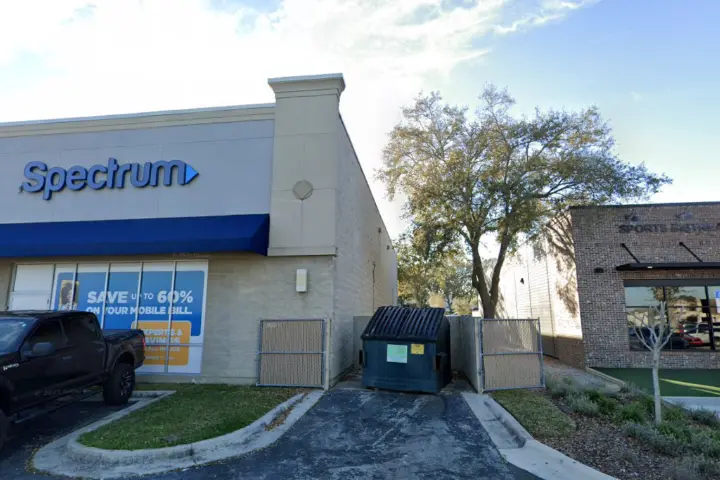 Spectrum - 3760 US Hwy 98 N