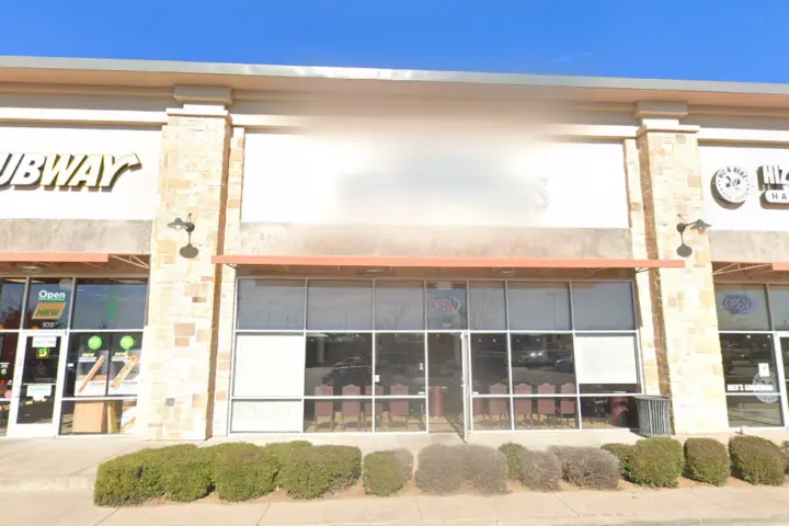 Spectrum - 3902 E Hwy 377
