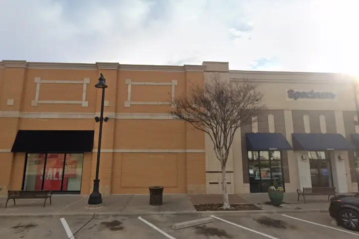 Spectrum - 4001 Arlington Highlands Blvd