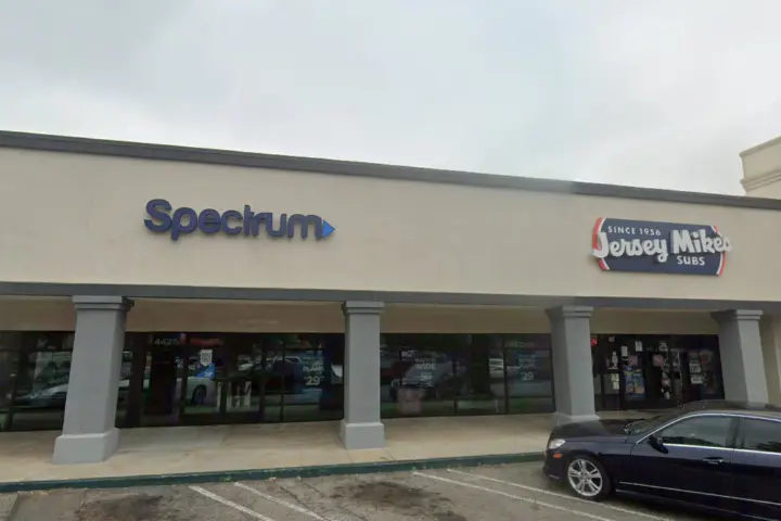 Spectrum - 4425 Candlewood St