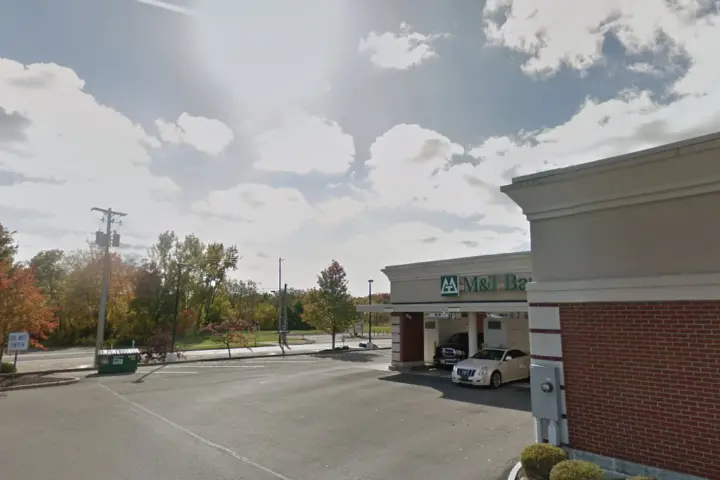 Spectrum - 4797 Commercial Dr