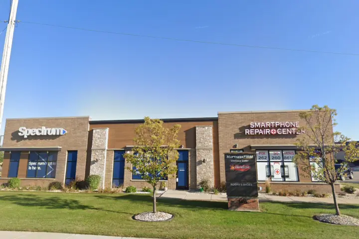 Spectrum - 5423B Washington Ave