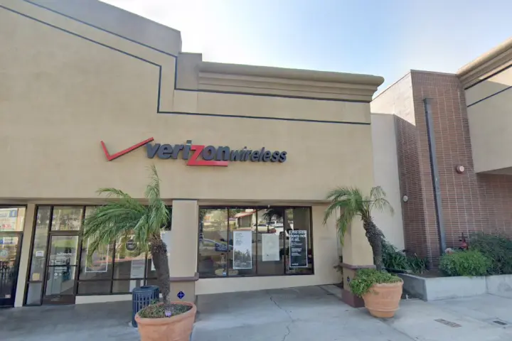 Spectrum - 547 W Harvard Blvd