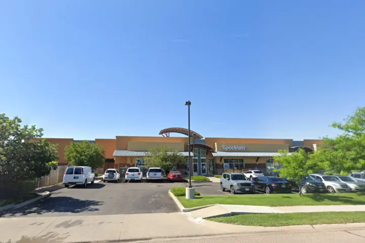 Spectrum - 611 E Carlson St