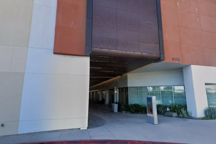 Spectrum - 6150 Laurel Canyon Blvd