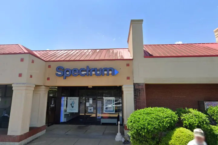 Spectrum - 623 Hwy 72 West