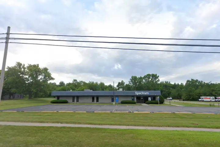 Spectrum - 7372 Davison Rd