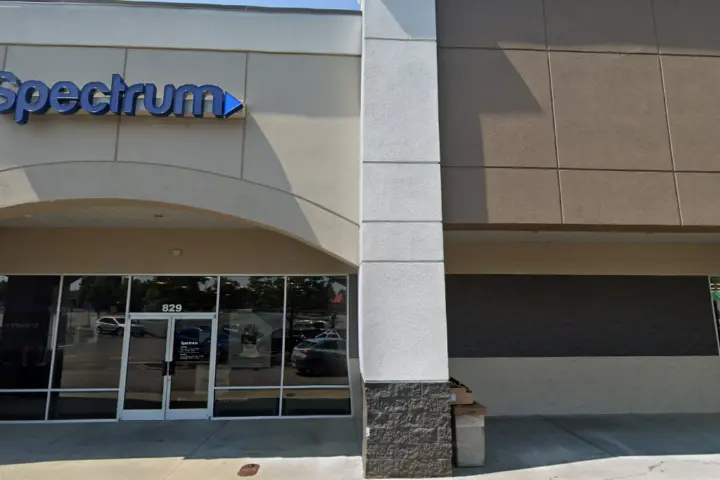 Spectrum - 829 Town Centre Blvd