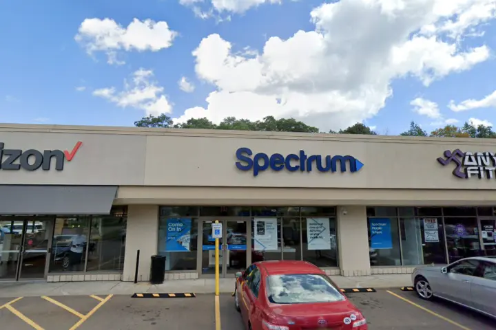 Spectrum - 901 Fairmount Ave